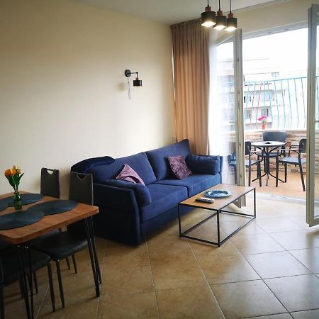 Riviera Deluxe Apartments فلورا المظهر الخارجي الصورة