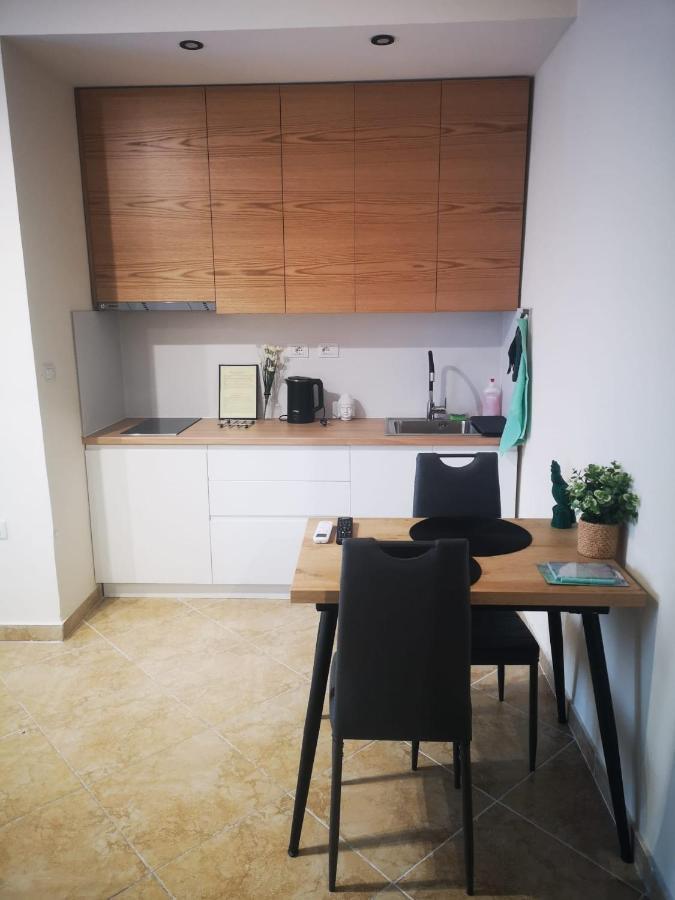 Riviera Deluxe Apartments فلورا المظهر الخارجي الصورة